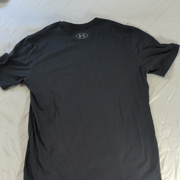 NEW Under Armour Black and White Short Sleeve Tee - Picture 6 of 12